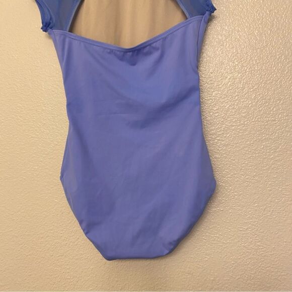 WEISSMAN Balera Dance blue Strappy Waist Leotard
14592 MC-Medium child - Picture 4 of 12
